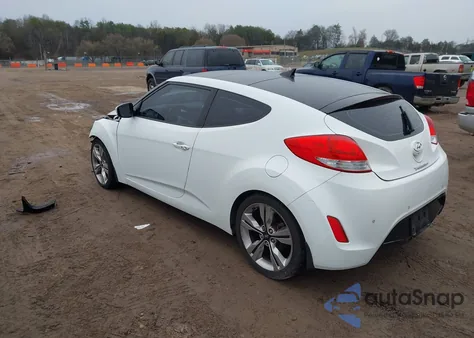 2012 Hyundai Veloster Base W/Red/Black z USA, uszkodzony, nr VIN KMHTC6AD9CU066046